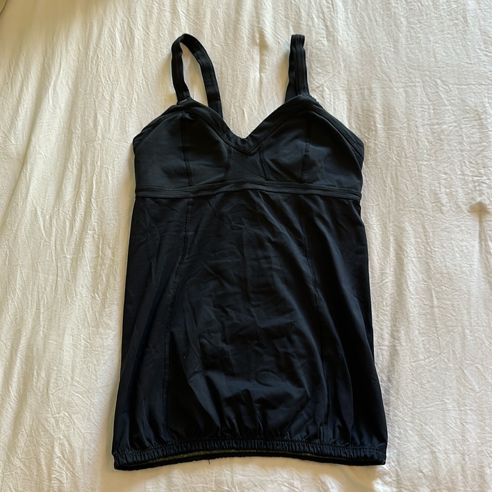 Black lululemon tank top